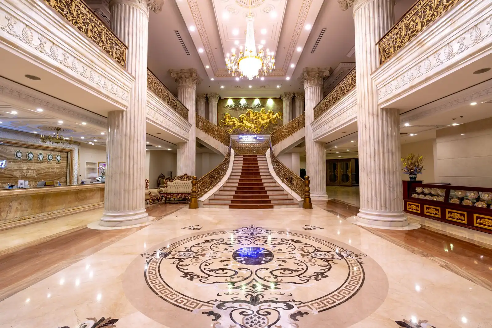 Silyra Hotelverdict otel interyerinə baxış