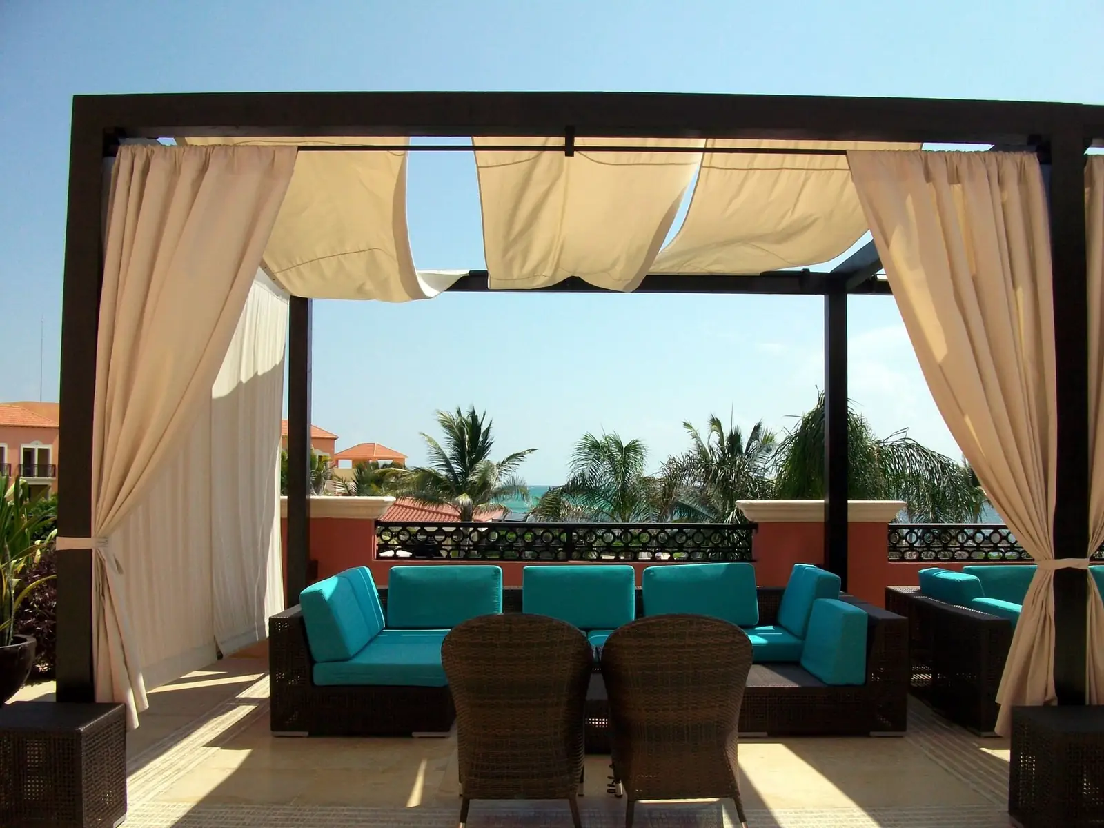 Otel xidmət və istirahət məkanı